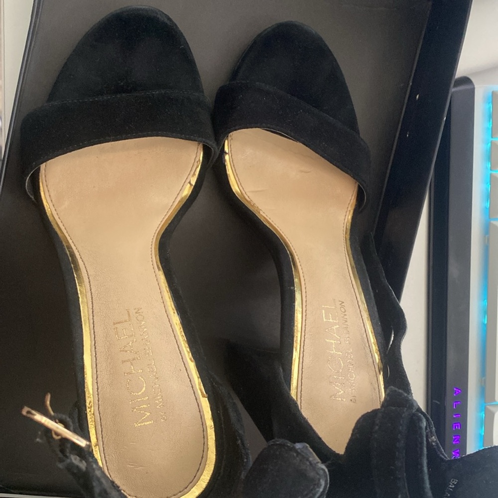 Micheal by Micheal Shannon, black heels - Sammey. Size 8 US